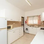 Lela Tria Villa *