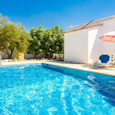 Lela Tria Paphos