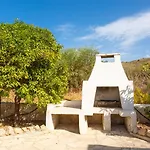 Lela Tria Villa